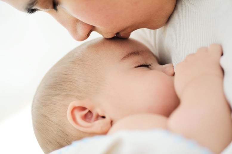 Começar uma segunda língua muito cedo tem reflexos fantásticos no desenvolvimento cognitivo de um bebé.